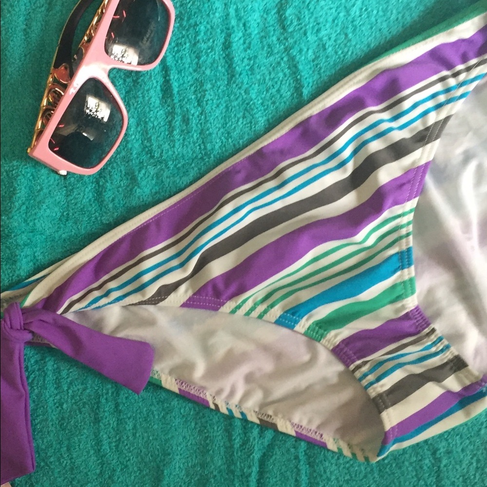 Bongo swim bottom