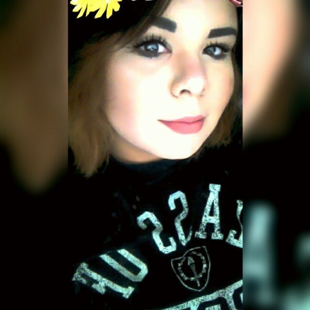 Meet your Posher, Rebeca