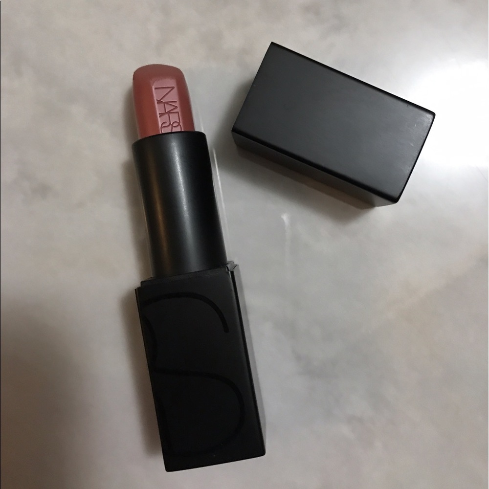 NARS Audacious Lipstick | Barbara