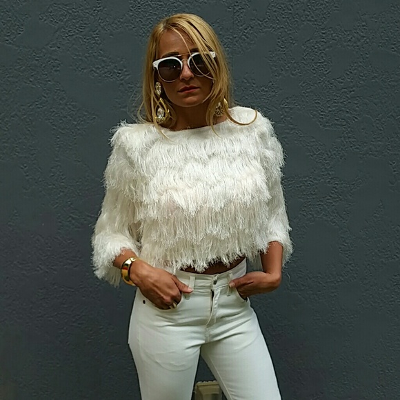 SASSY FRINGED DETAIL TOP - Picture 4 of 4