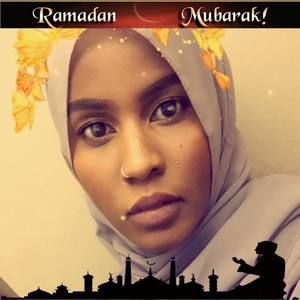 Meet your Posher, Ester