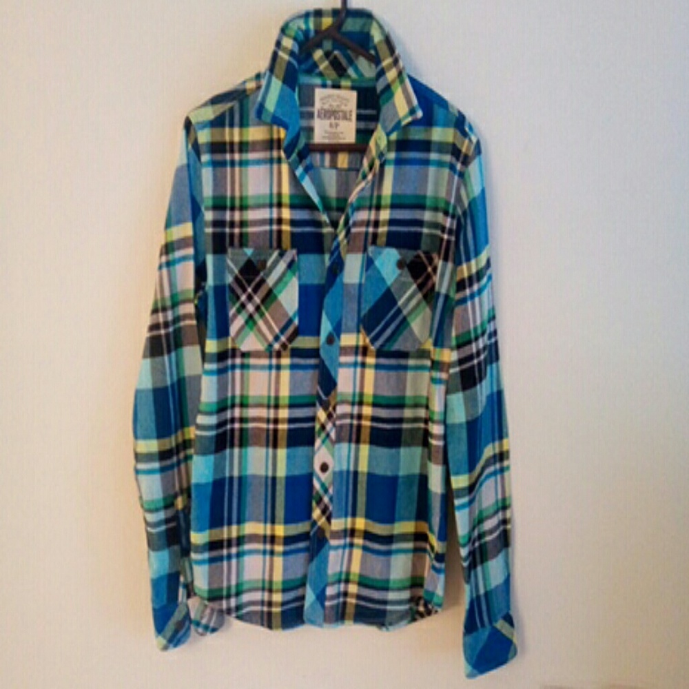 A?ropostale  mens plaid shirt