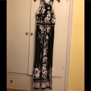 WHBM CUT-IN THREE STRAP FLORAL MAXI DRESS