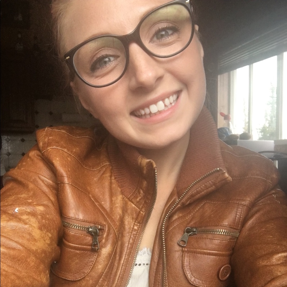 Meet your Posher, Hope