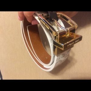 Michael kors logo vanilla belt