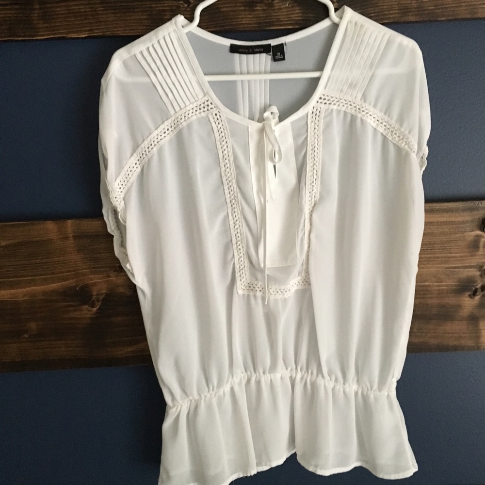 Lightweight White Casual Top