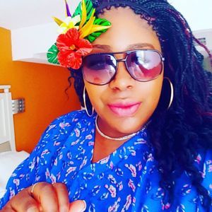 Meet your Posher, Mika