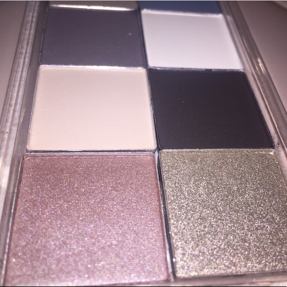 NYX "Gloomy Days" Eyeshadow Palette - Picture 3 of 3