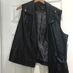 Bagatelle size large black leather moto vest
