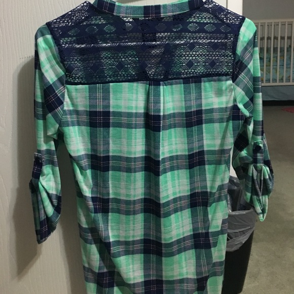 Three-quarter sleeve blue & green plaid shirt! - Picture 2 of 2