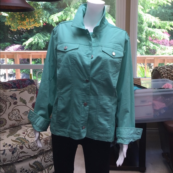 Cruise anyone?Light weight jackets . NWOT - Picture 2 of 4