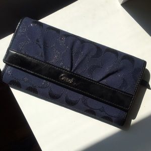 NWOT Coach Wallet!!