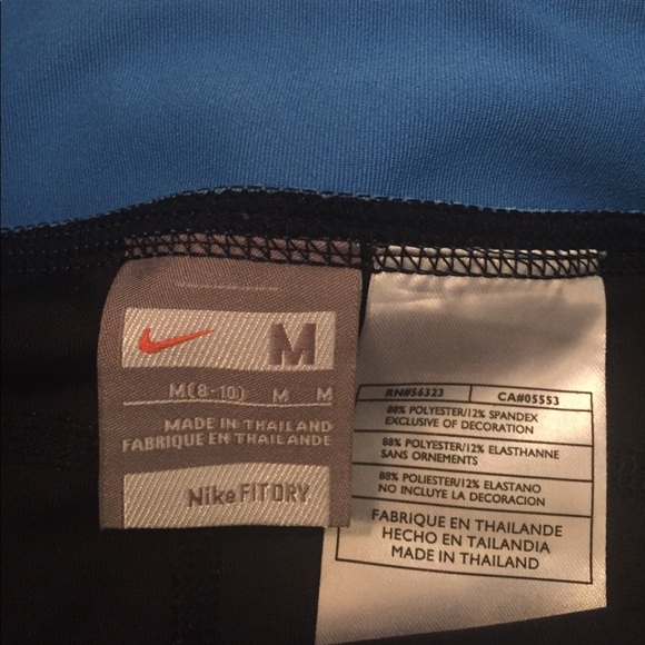 Women's Nike spandex shorts - Picture 2 of 3
