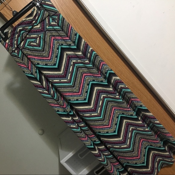 Maxiskirt w slit up both sides! Great condition. - Picture 1 of 1