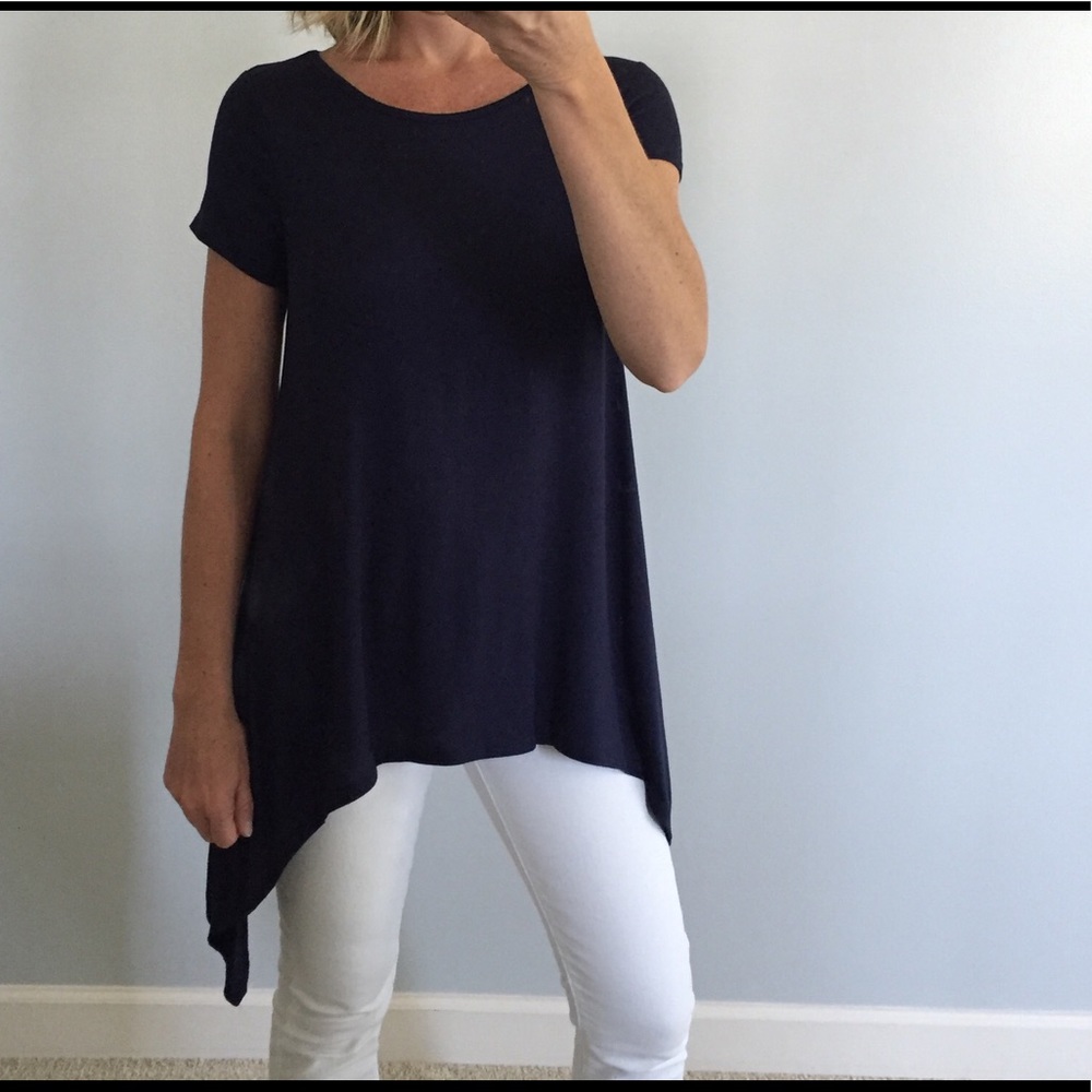 ❤️1 SMALL LEFT❤️Navy Blue Tunic Top - Picture 2 of 5