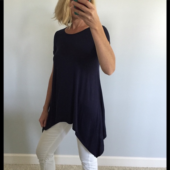 ❤️1 SMALL LEFT❤️Navy Blue Tunic Top - Picture 3 of 5