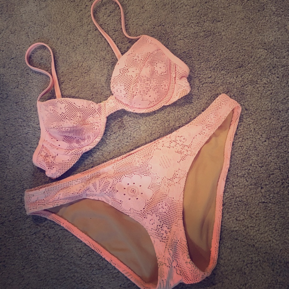 VS pink lace bikini 🔥