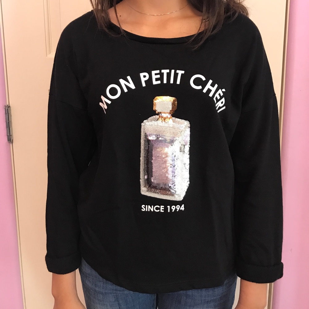 Sweatshirt