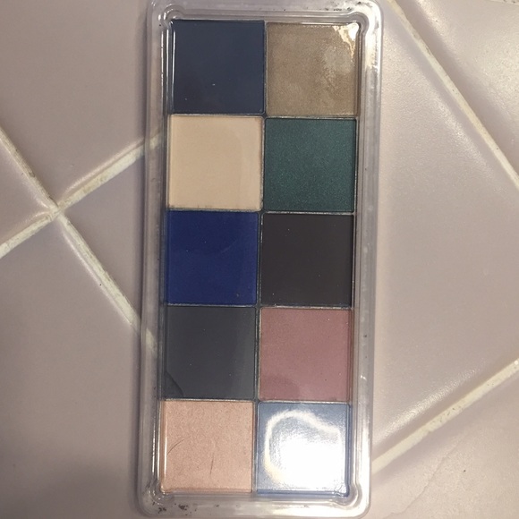 NYX "Marine Layer" Eyeshadow Palette - Picture 2 of 4