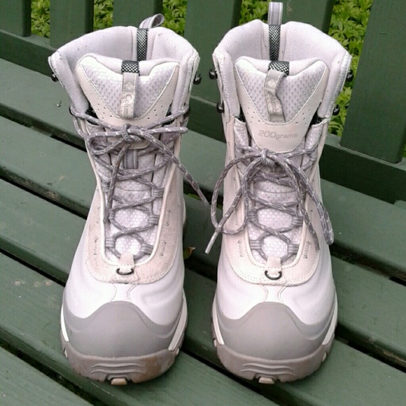columbia shoes 200 grams