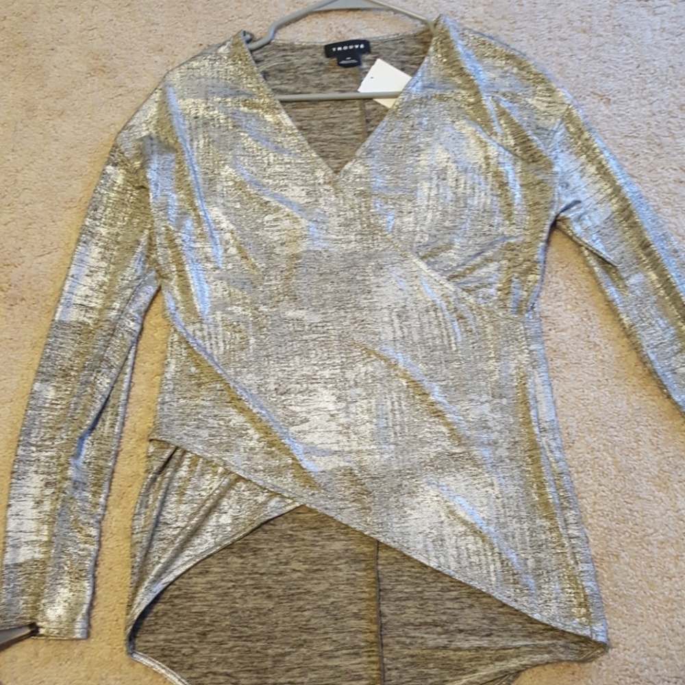 Trouve metallic top - Brand New