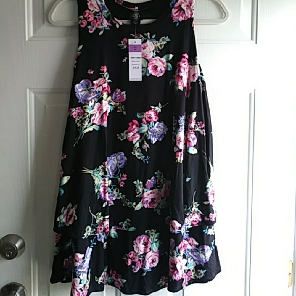 Agnes and Dora Tiered Tank