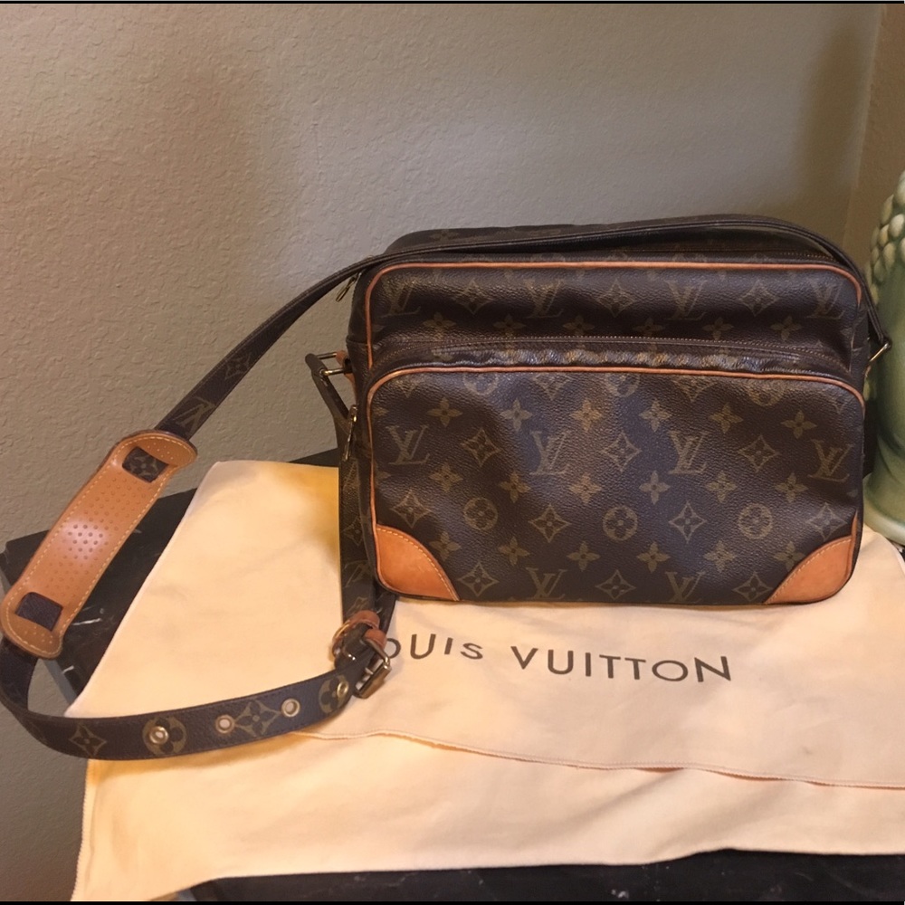 Authentic LV Nile