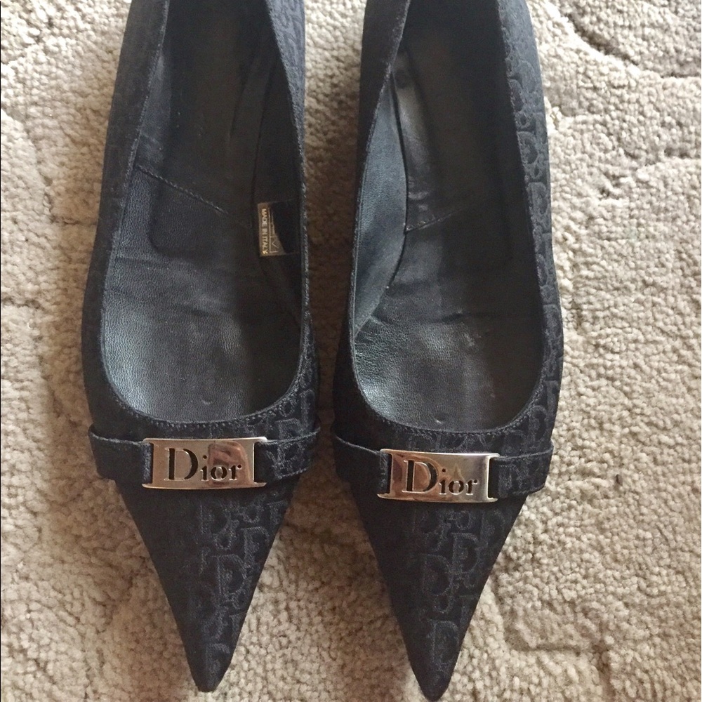 AUTHENTIC CHRISTIAN DIOR LOGO FLATS