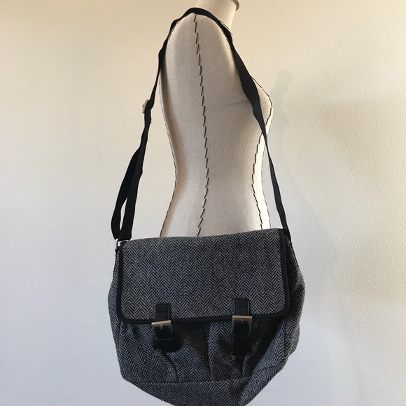 C R O S S B O D Y • B A G - Picture 4 of 6