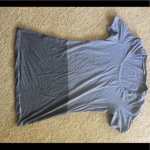 Lululemon tshirt