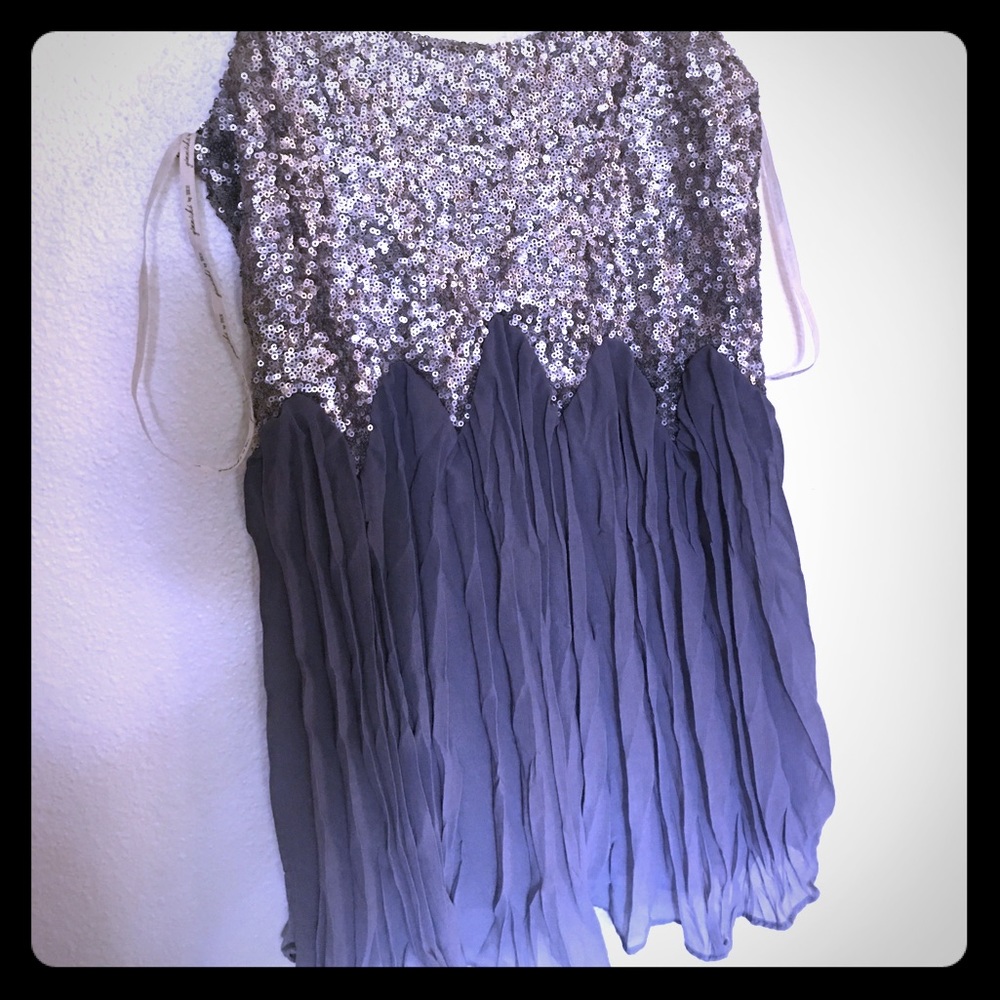 Buckle Gimmicks sequin tank