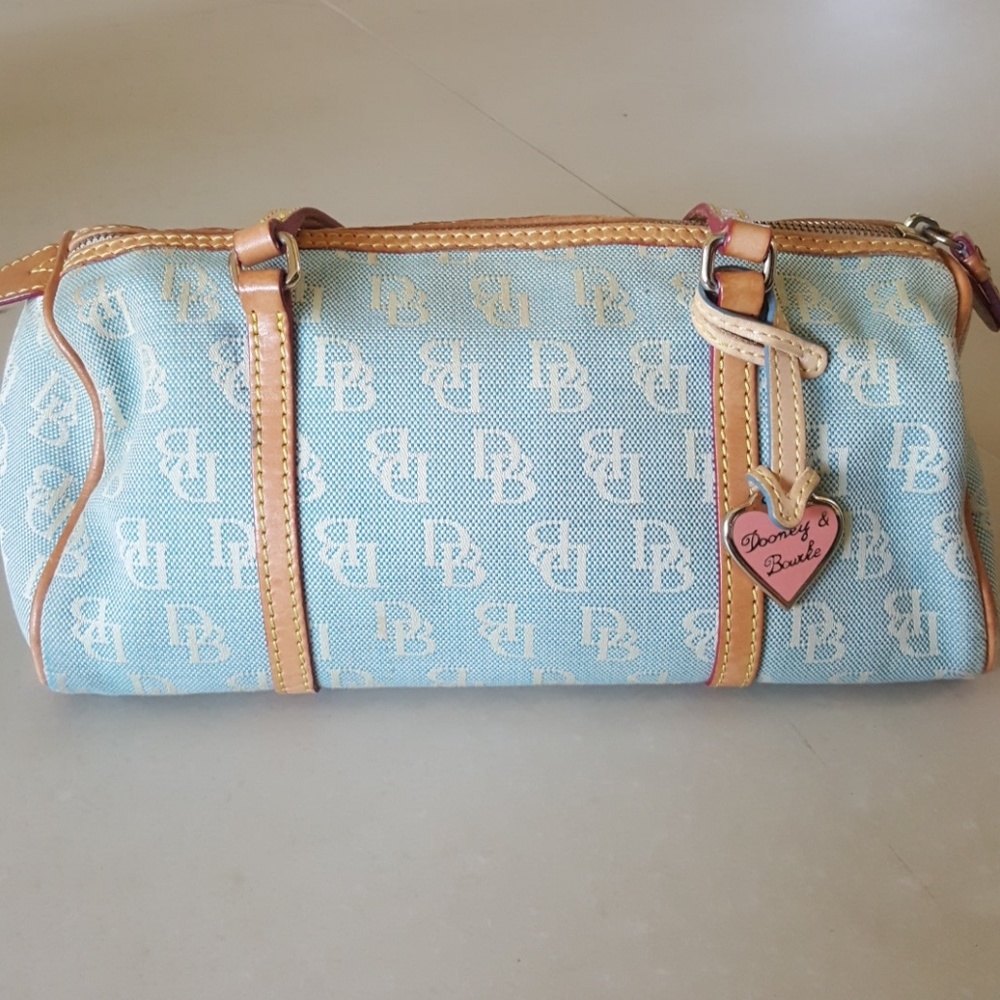 Dooney & Bourke Purse