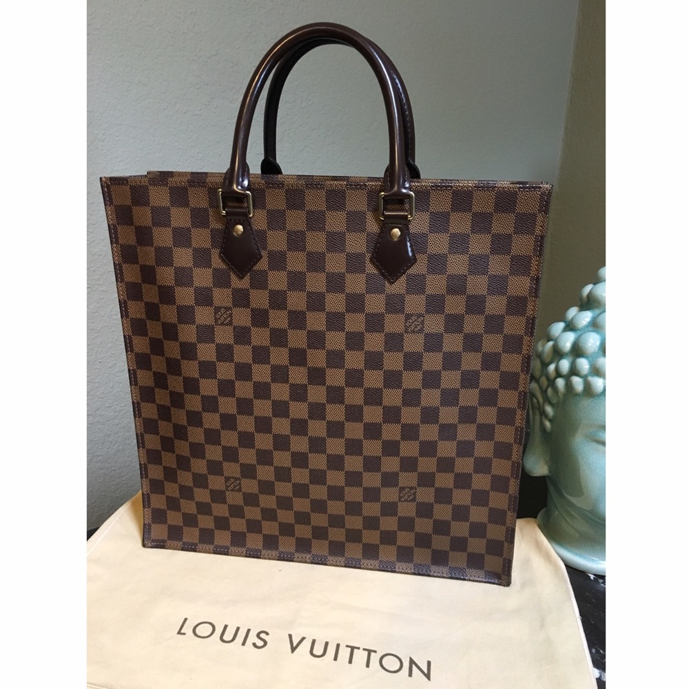 ❌SOLD❌Authentic LV Sac Plat Damier