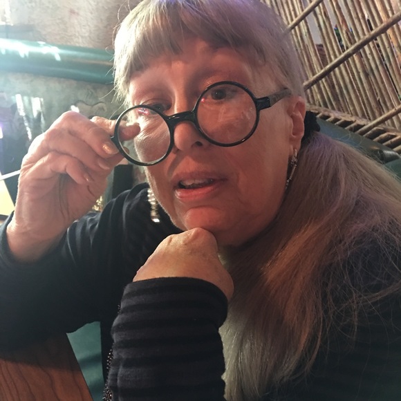 Thanks you for visiting my closet. 👀 - Picture 2 of 2