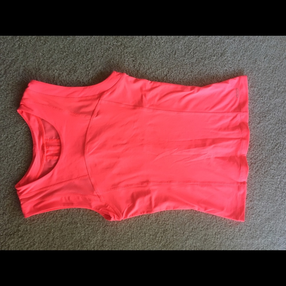 Lorna Jane tank