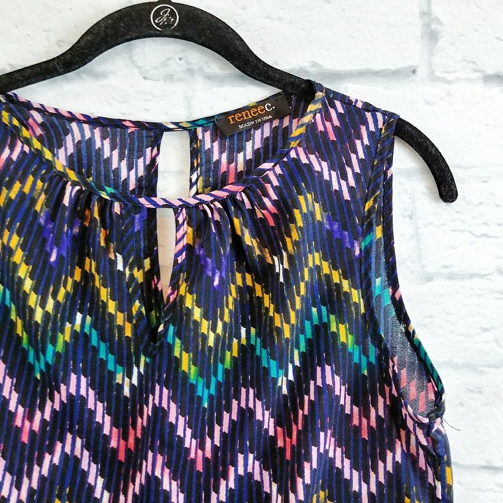SOLD❗Stitch Fix Key Hole Ventura Top by Renee C. - Picture 1 of 6