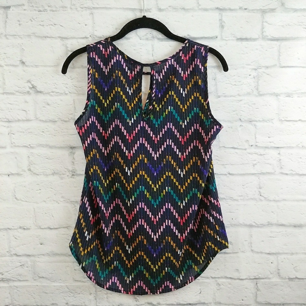 SOLD❗Stitch Fix Key Hole Ventura Top by Renee C. - Picture 3 of 6