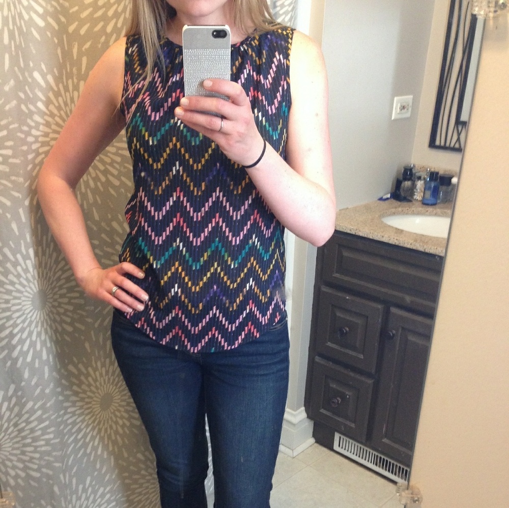 SOLD❗Stitch Fix Key Hole Ventura Top by Renee C. - Picture 5 of 6