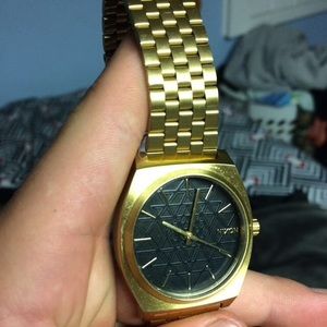 Nixon geo timeteller watch