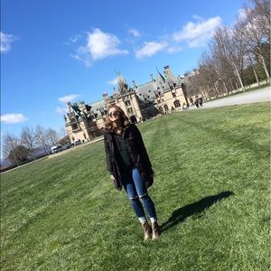 Meet your Posher, Natalie