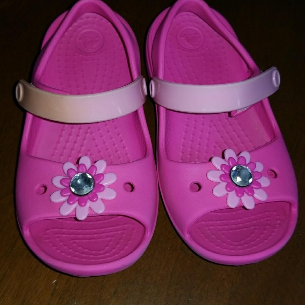 Pink Crocs. Girls size 9