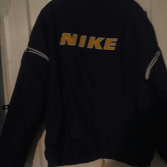 Nike jacket - Picture 4 of 4