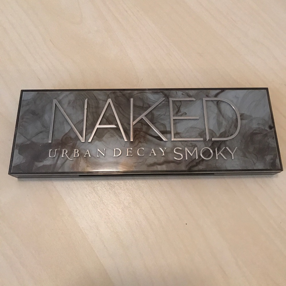 Urban Decay Naked Smoky Palette