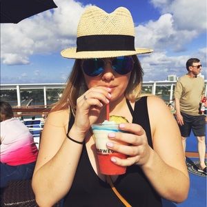 Meet your Posher, Lexi