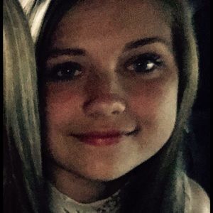 Meet your Posher, Abbigail