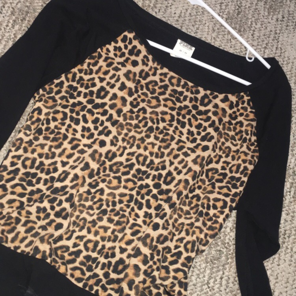 PINK Xs, cheetah print shirt