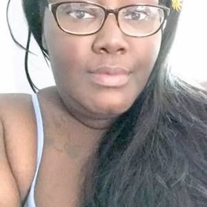 Meet your Posher, Eva