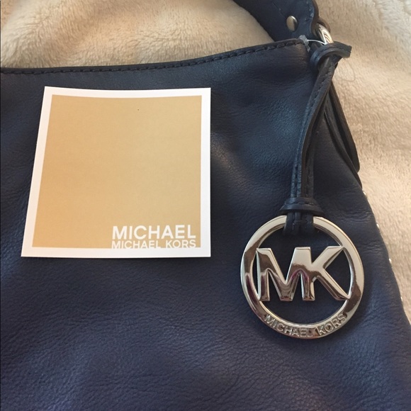 Michael Kors Uptown Astor studded shoulder bag - Picture 3 of 5