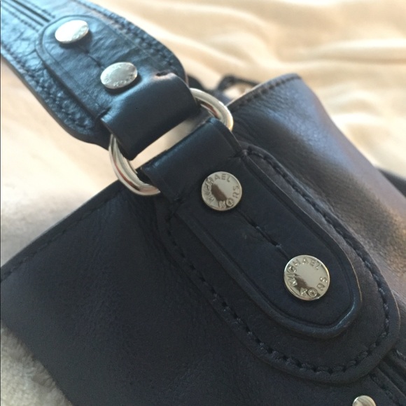 Michael Kors Uptown Astor studded shoulder bag - Picture 4 of 5