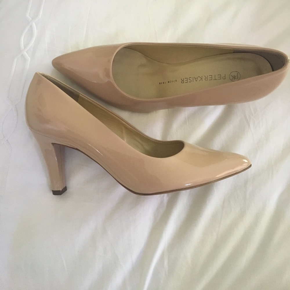 Peter Kaiser beige heels